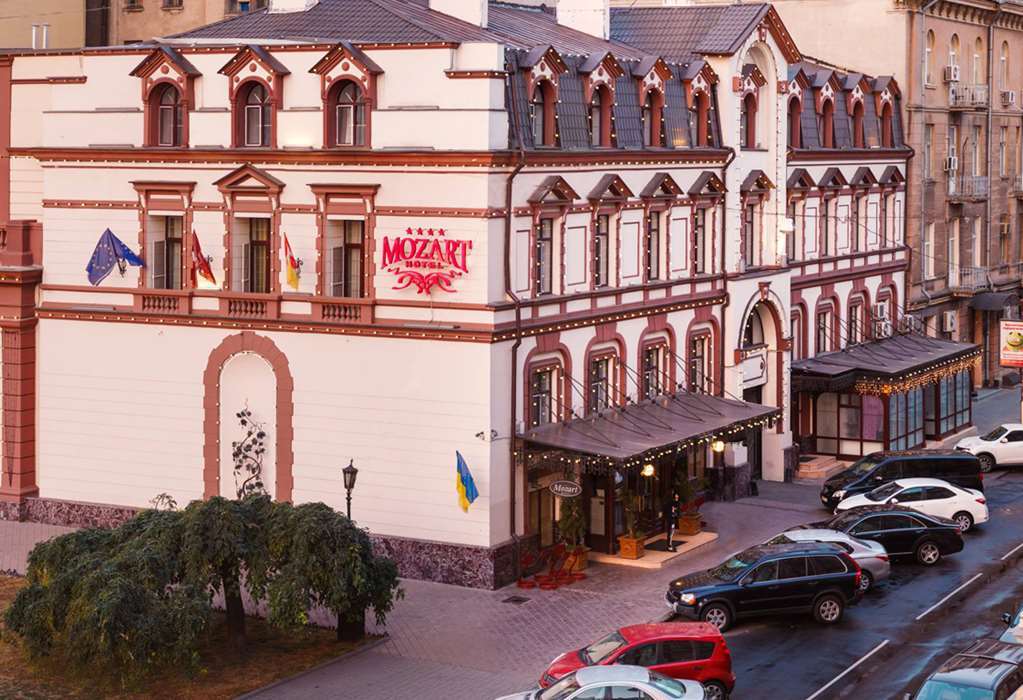 Hotel Mozart 4*